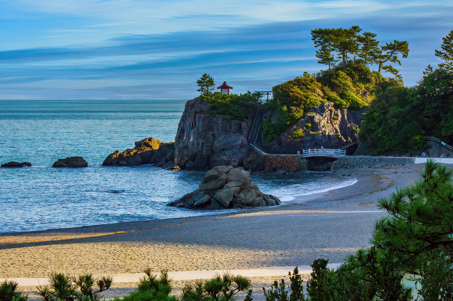 Kochi Private Shore Excursion: Coastal Scenery, Historic Castle & Local Market