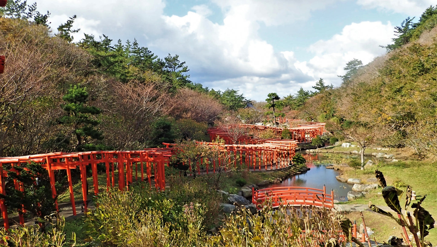 Thousand Red Gates & The Longest Wooden Bridge Private Shore Excursion from Aomori Port：7-Hour