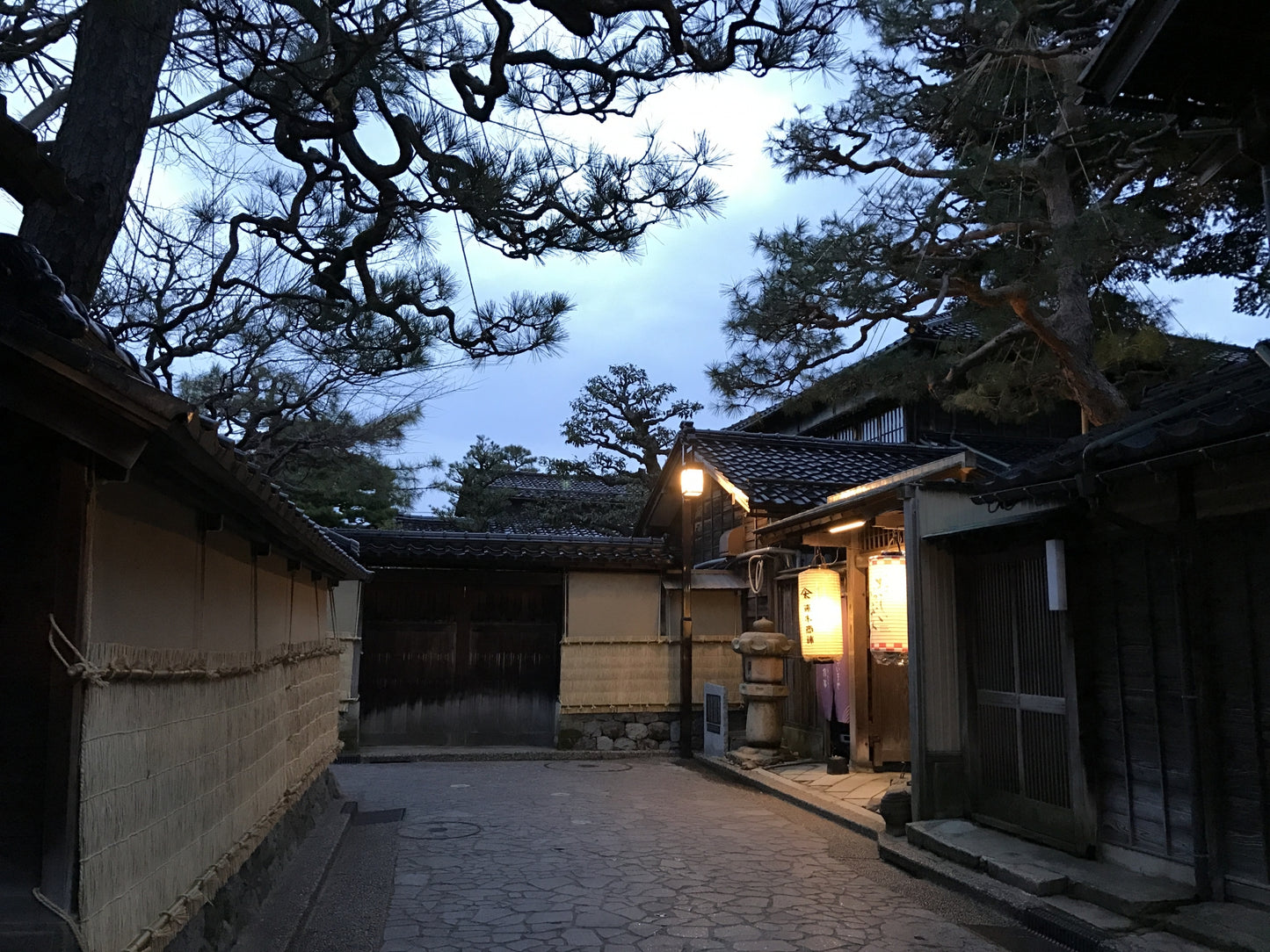 Kanazawa Feudal Capital Highlights (Kenrokuen & Higashi Chaya) [7-hour]