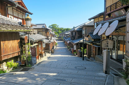 Kyoto’s Timeless Beauty: An 8-9 Hour Taxi Tour from Kobe